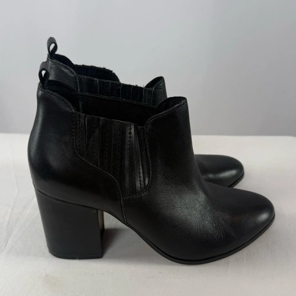 Kelsi Dagger Leather Pull‎ On Heeled Bootie in Black Size 9.5